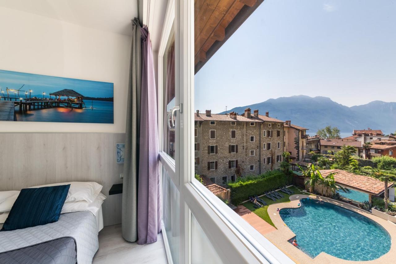 Hotel Canarino Riva del Garda Eksteriør billede